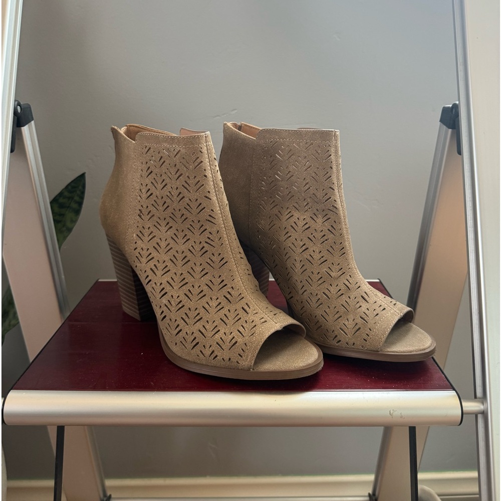 Open toe heels